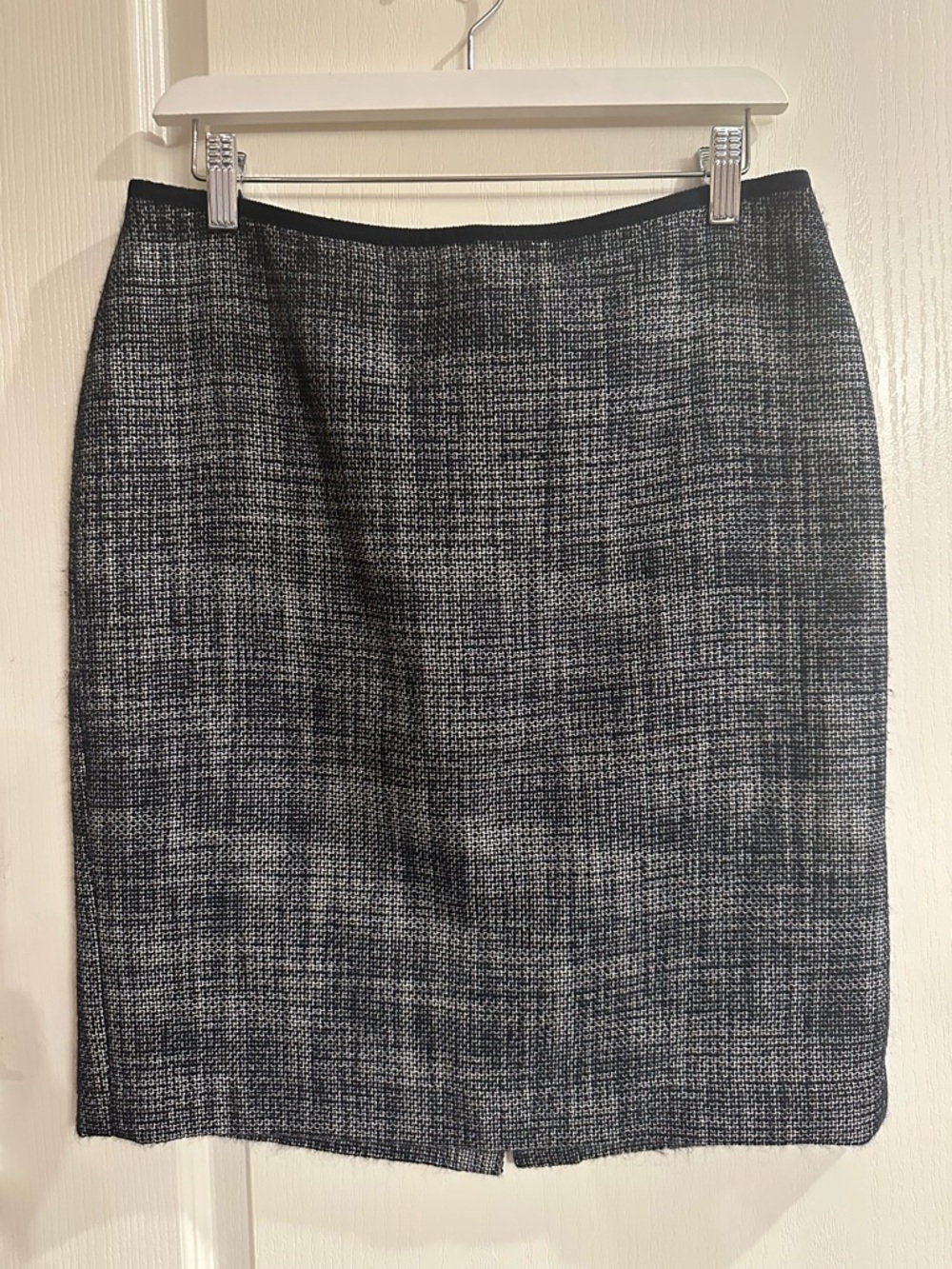 Classic Tweed Pencil Skirt, Sz 8P EUC